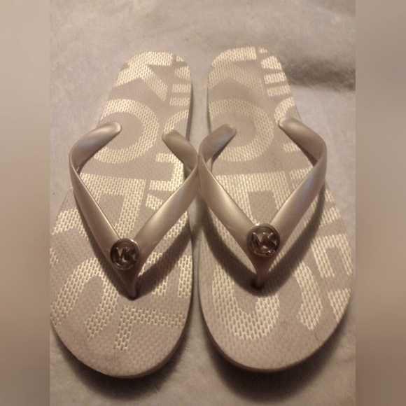 Micheal kors sandals - Picture 1 of 1